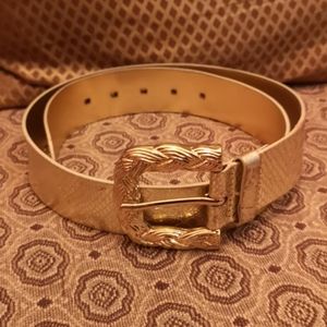 D&G gold belt